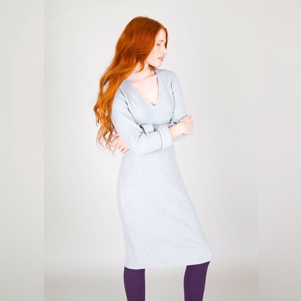 * Obakki Sigur Grey Ribbed Knit V Neck Long Sleeve Dress Size 4/S
